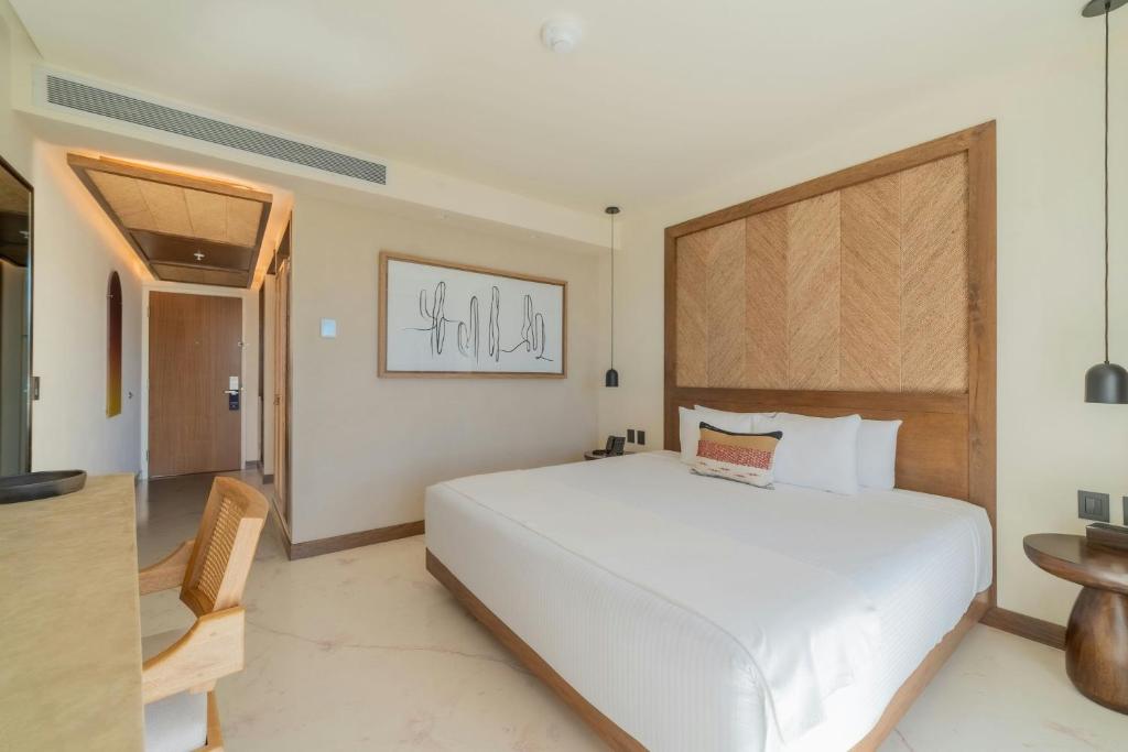 Hotel Indigo La Paz Puerta Cortes by IHG - 3