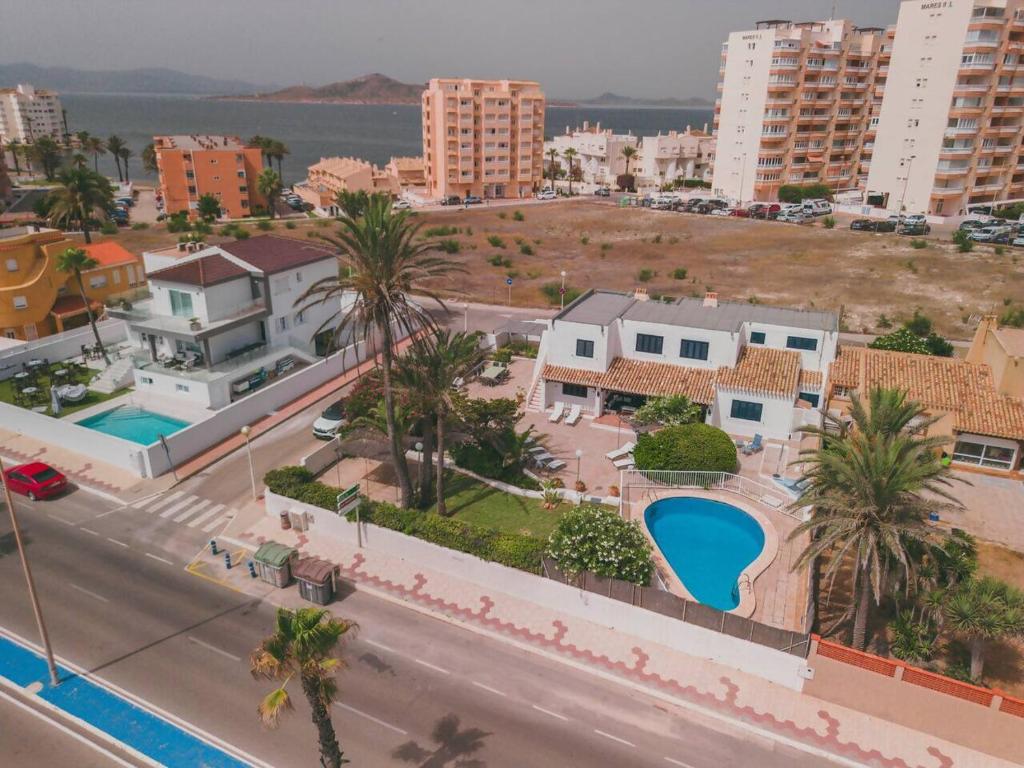 Villa con piscina privada a pocos pasos del mar - 3