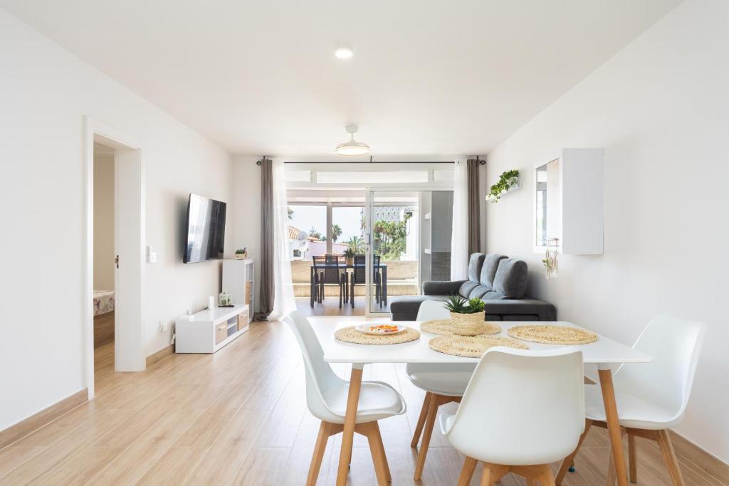 LAS AMÉRICAS PREMIUM APARTMENT with pool and terrace 20 m2 - 1
