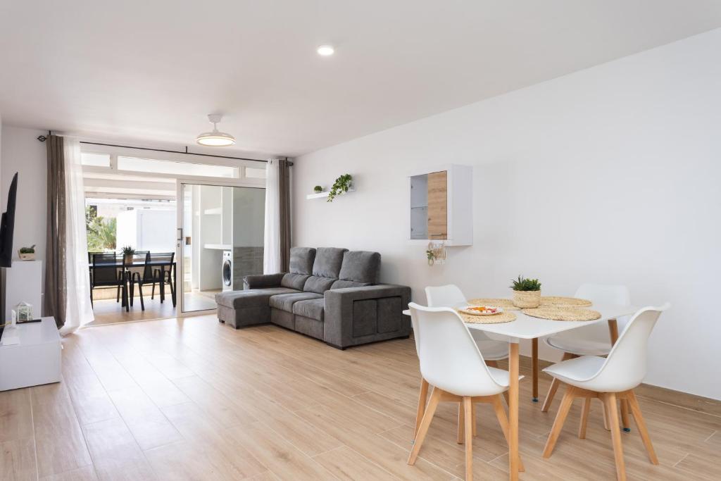 LAS AMÉRICAS PREMIUM APARTMENT with pool and terrace 20 m2 - 2