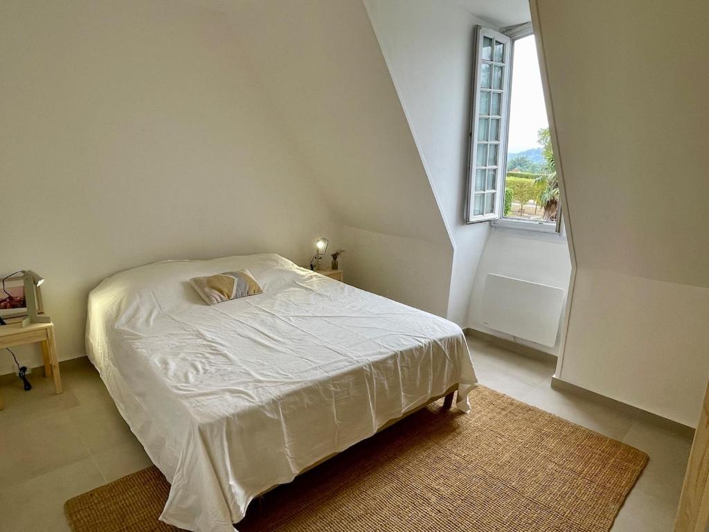 Duplex - Central - Family-friendly - Pyrenees & castle - 5