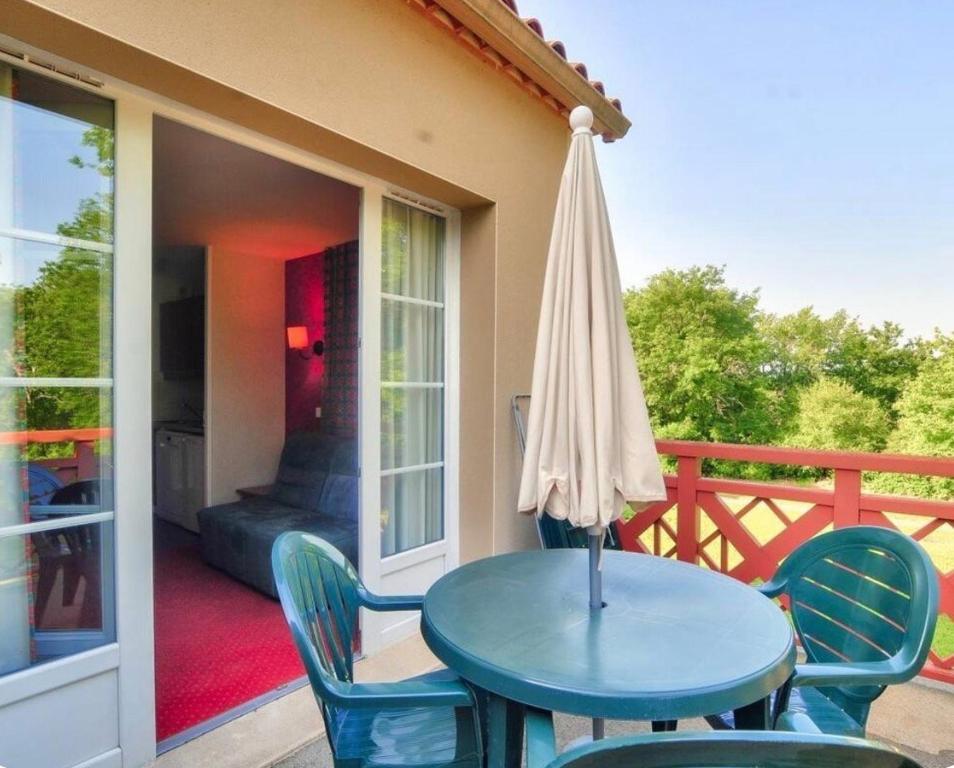 Le Balcon Montdesir, 4 pers, Piscine et Lac - 2
