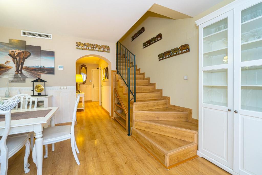 Exclusive bungalow in Sierra Cortina - 5