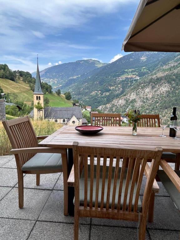Chalet Mallum – Lower Apartment - 2