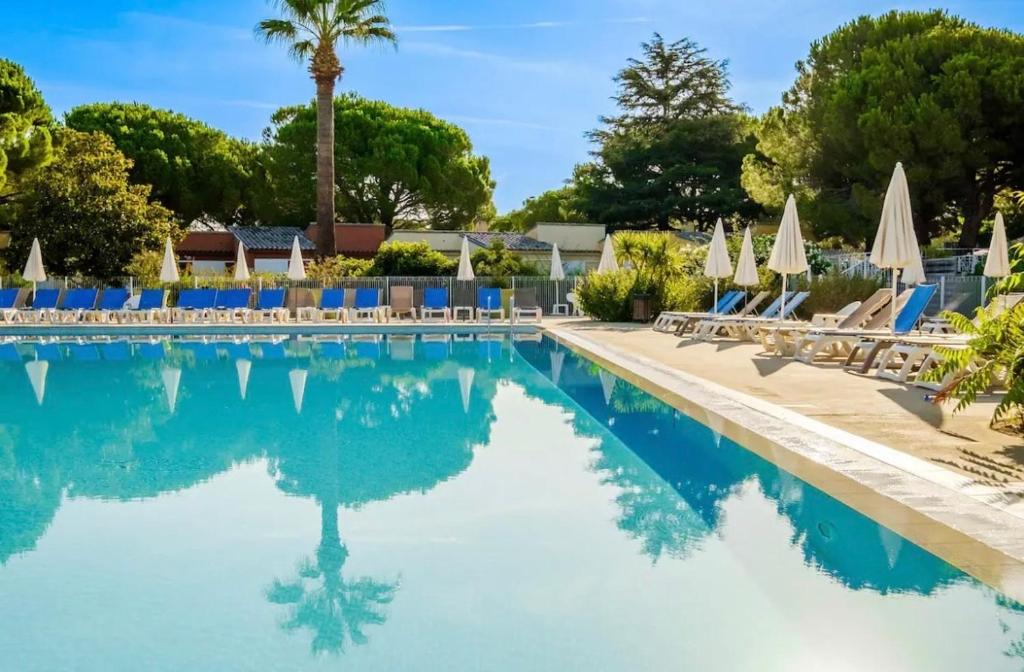 Studio rez de jardin - piscine - parking - 5