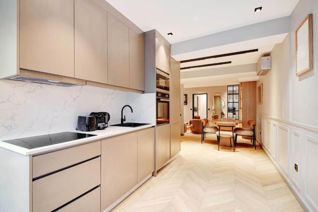 Parisian Dream Apartment - 2