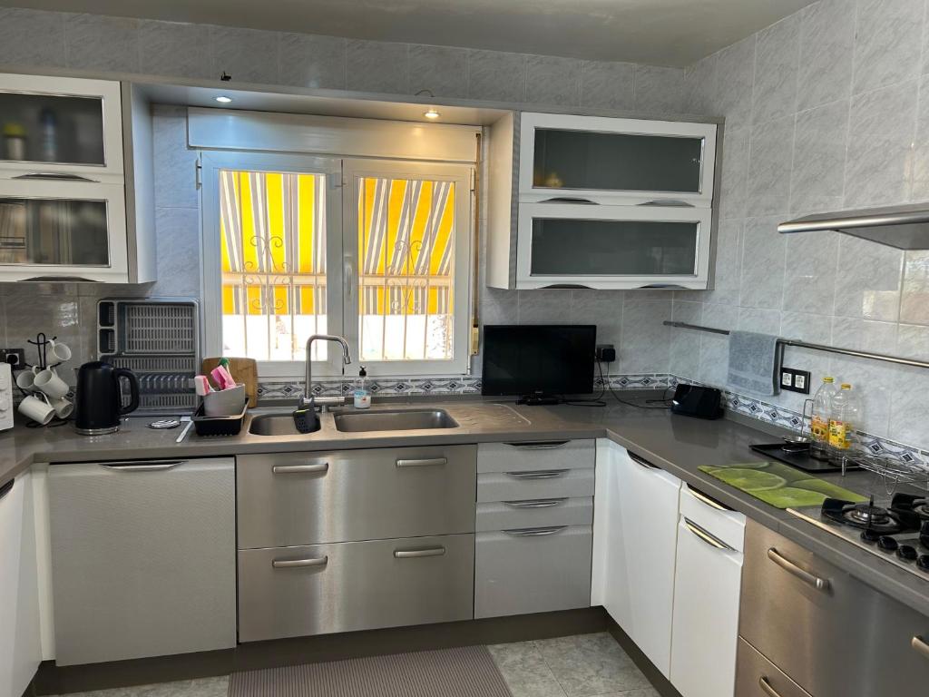 Stunning 3 bed Villa with large pool - 2