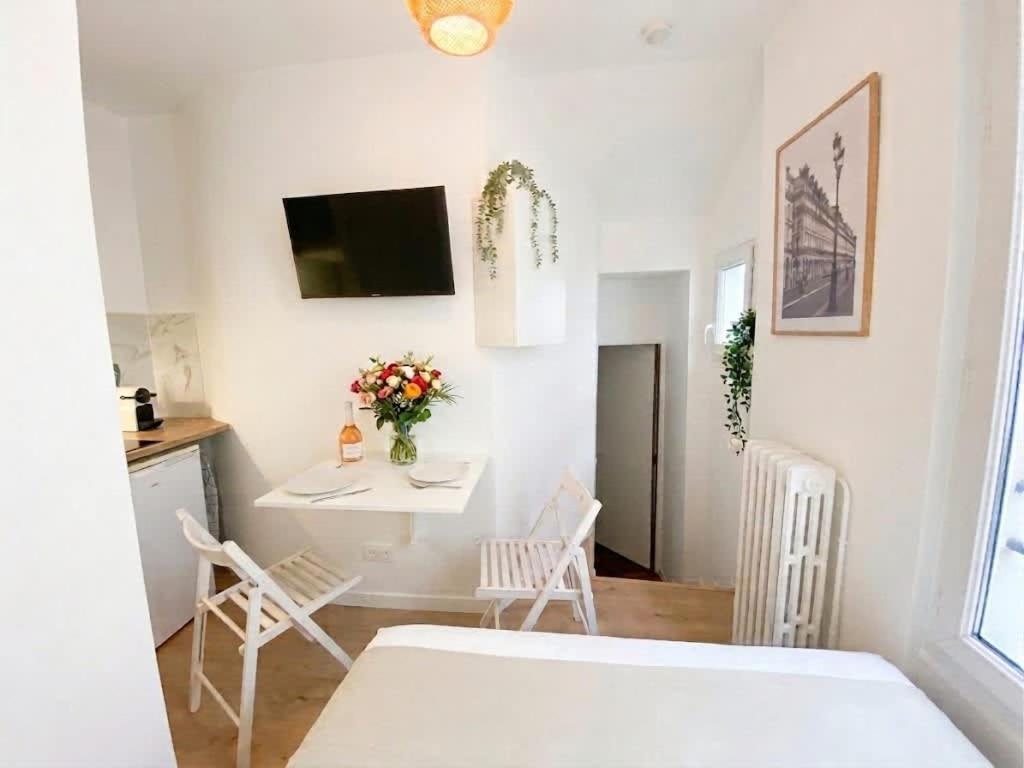 New 111 Suite Laetitia - Cosy Apartment Paris Center - 5