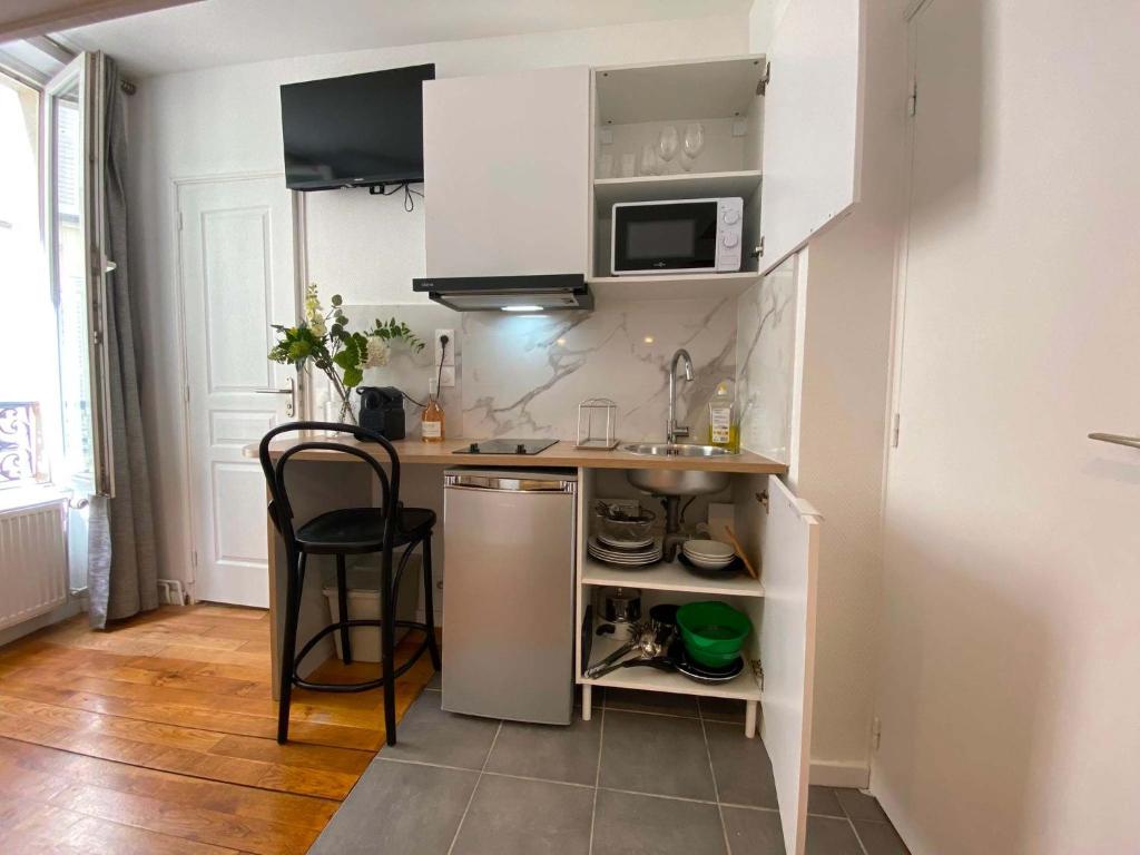 New 113 Suite Harold - Cosy Apartment Paris Center - 3