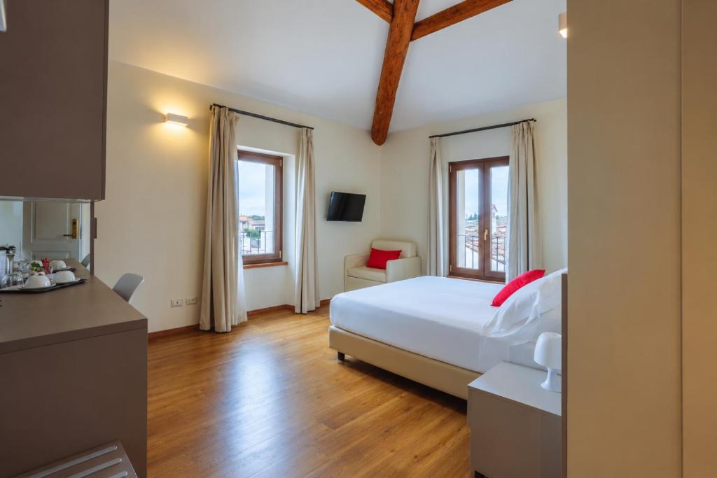 Garda Relais - 1