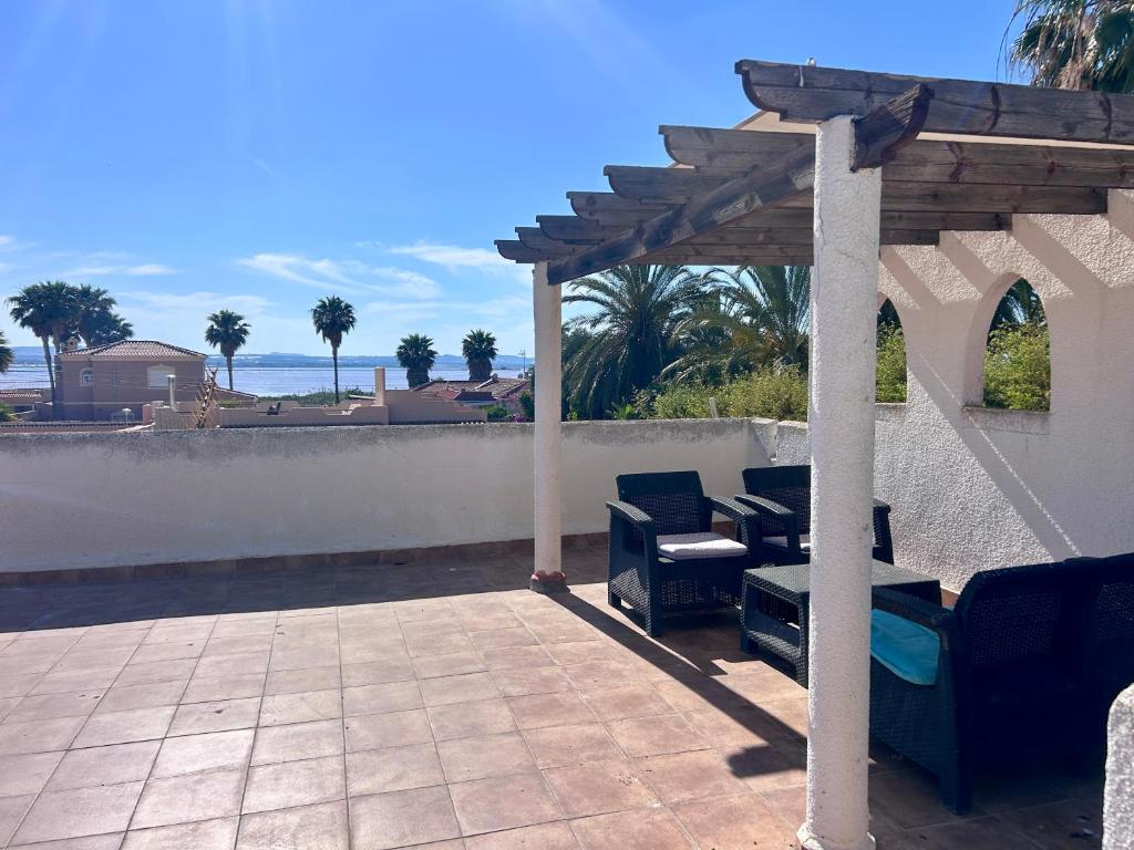 Villa with Pool, Chill-Out & BBQ - 3
