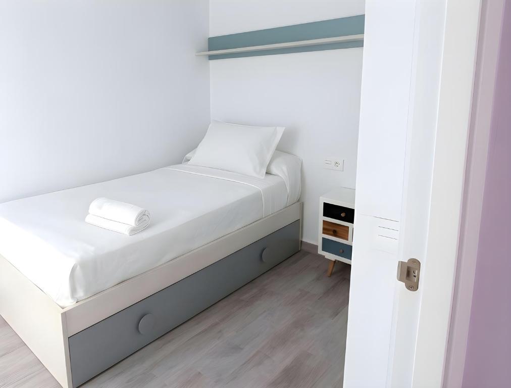 Apartamentos Zona centrica Conil solo alquilamos a parejas y familias - 2