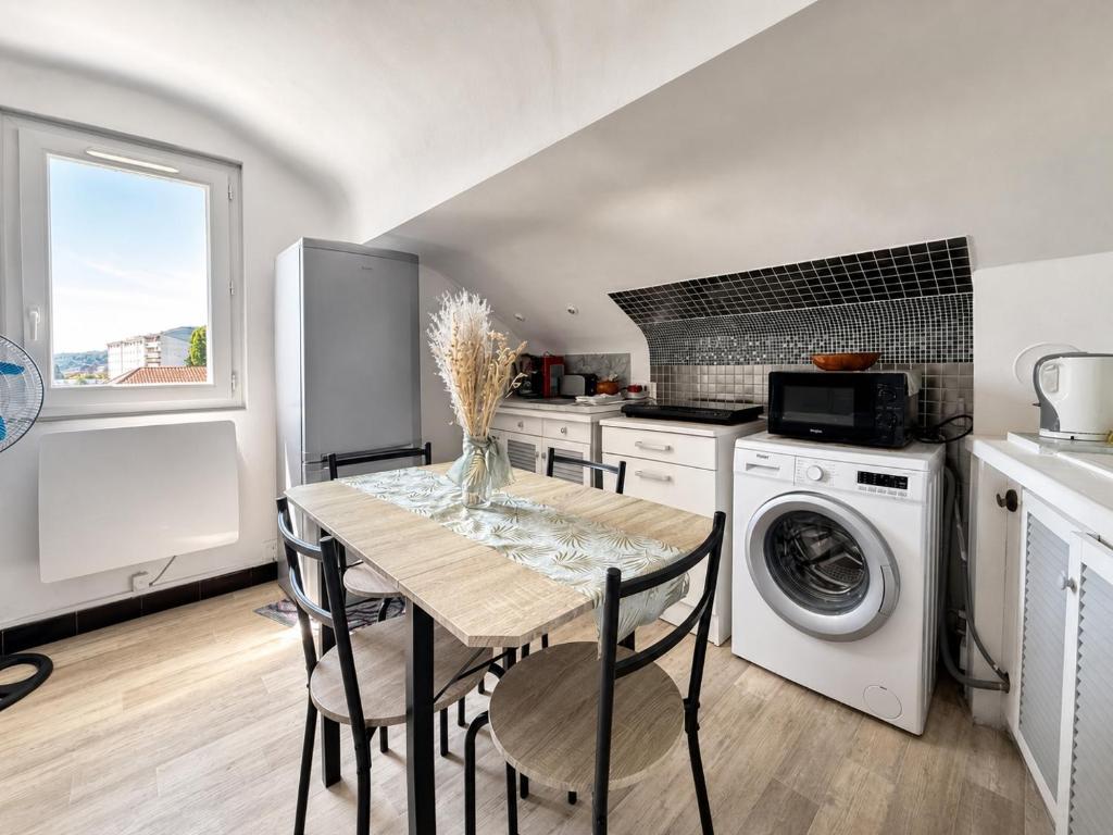 Studio cosy avec terrasse - Aix-les-Bains - 4