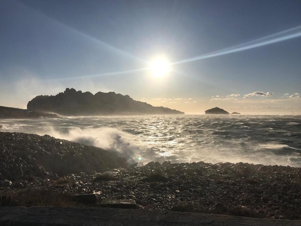Superbe studio climatisé en plein coeur des Goudes - 2
