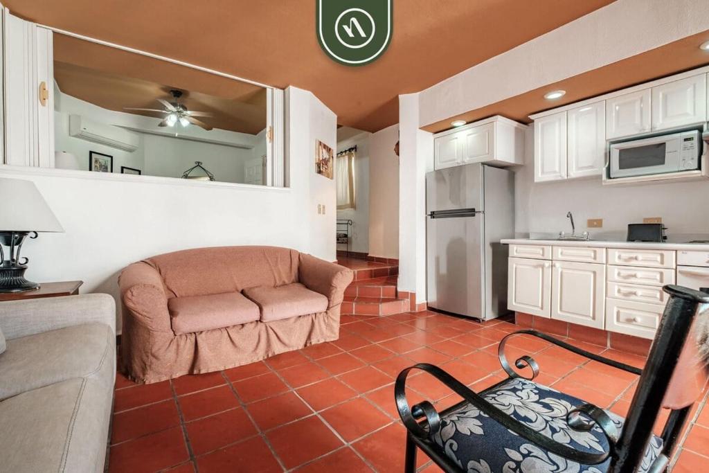 One Beach Street 506 B - Amazing 1 BR Condo - 4