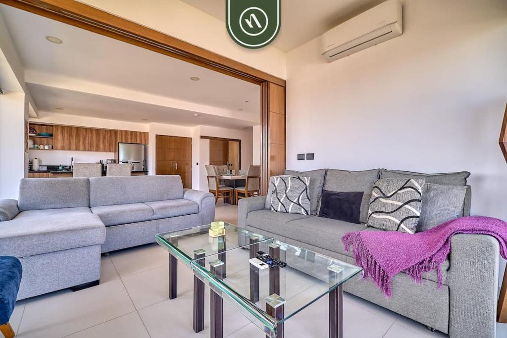 Equipped 1BR Condo with Private Balcony - Pool - 2