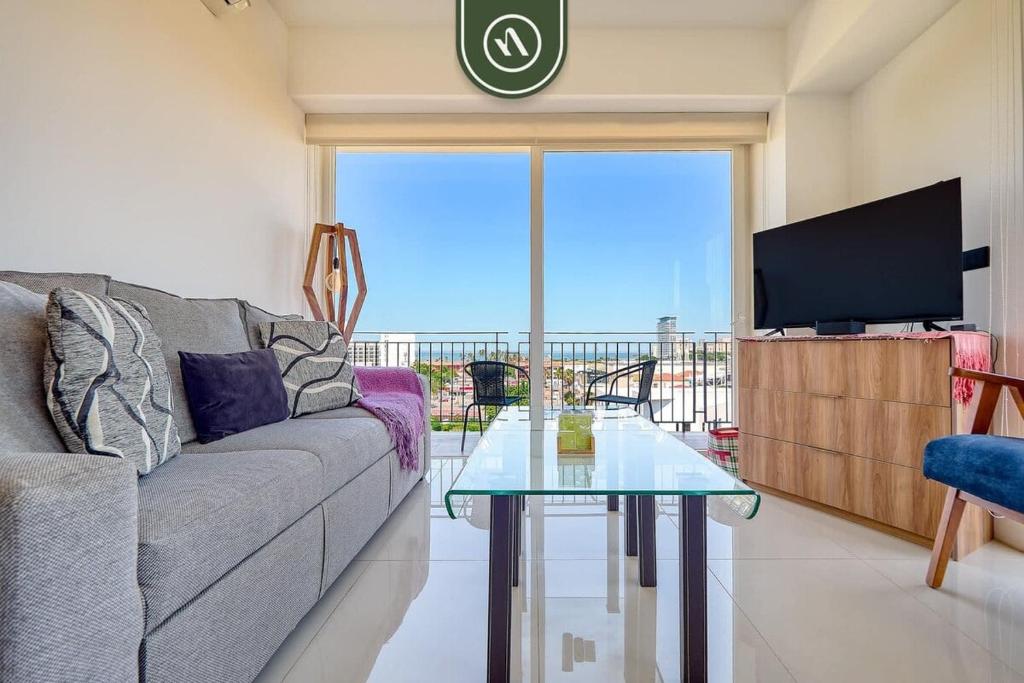 Equipped 1BR Condo with Private Balcony - Pool - 3