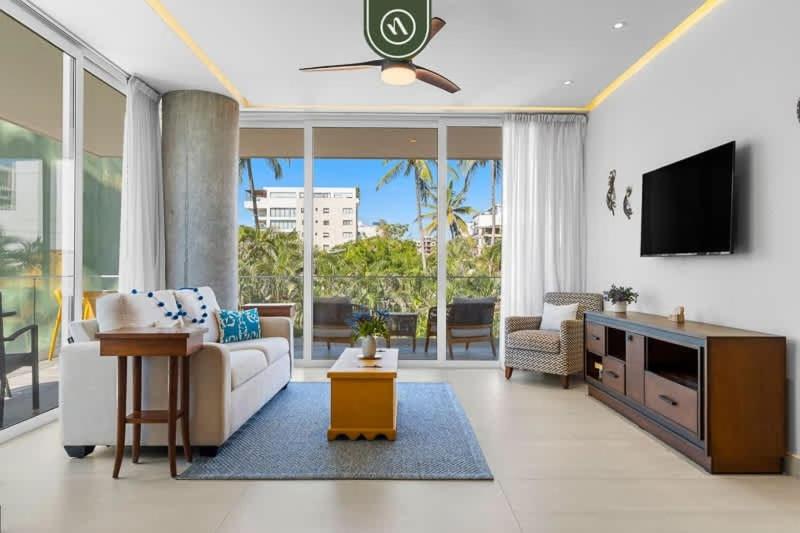Indigo Luxury Two-Bedroom Escape - 2