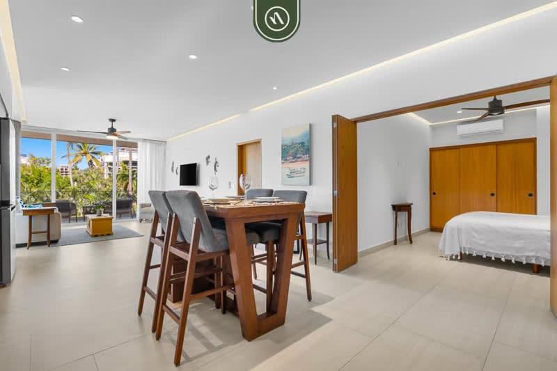 Indigo Luxury Two-Bedroom Escape - 5