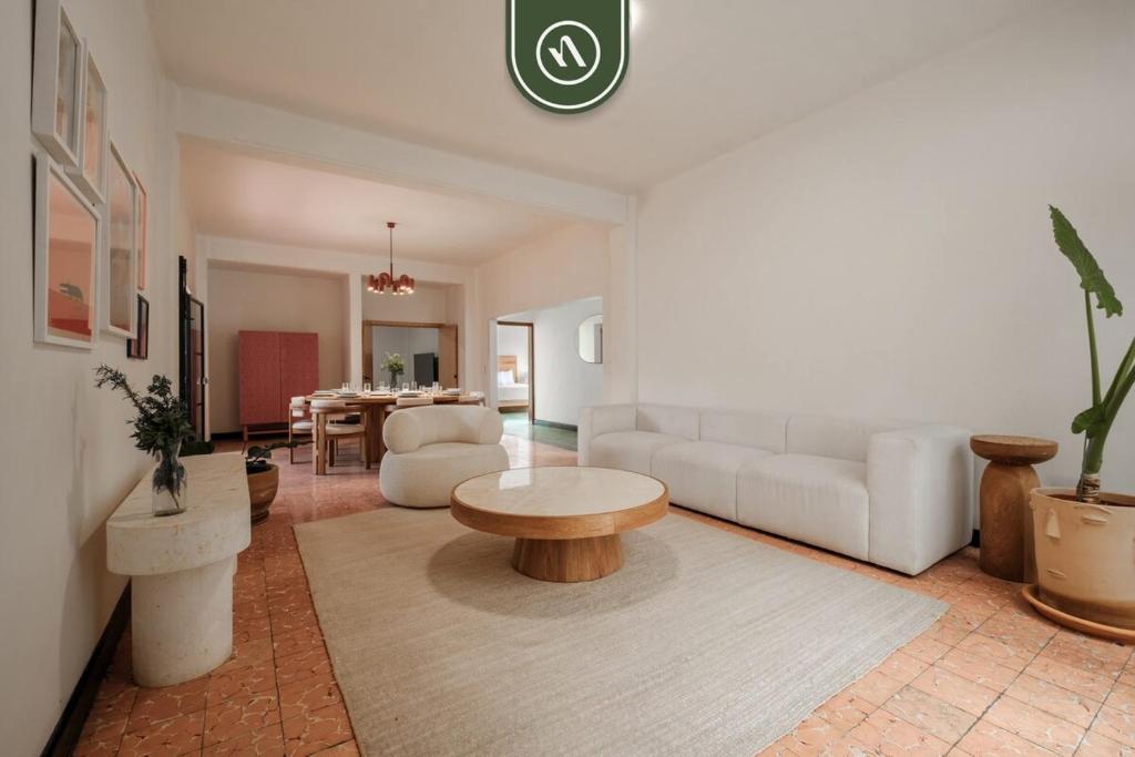 Centric 3BR Condo in Downtown in Oaxaca - 4