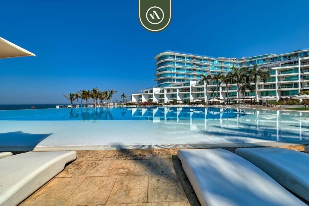 Oceanview 1 BR Condo with Private Beach - Pools - 1