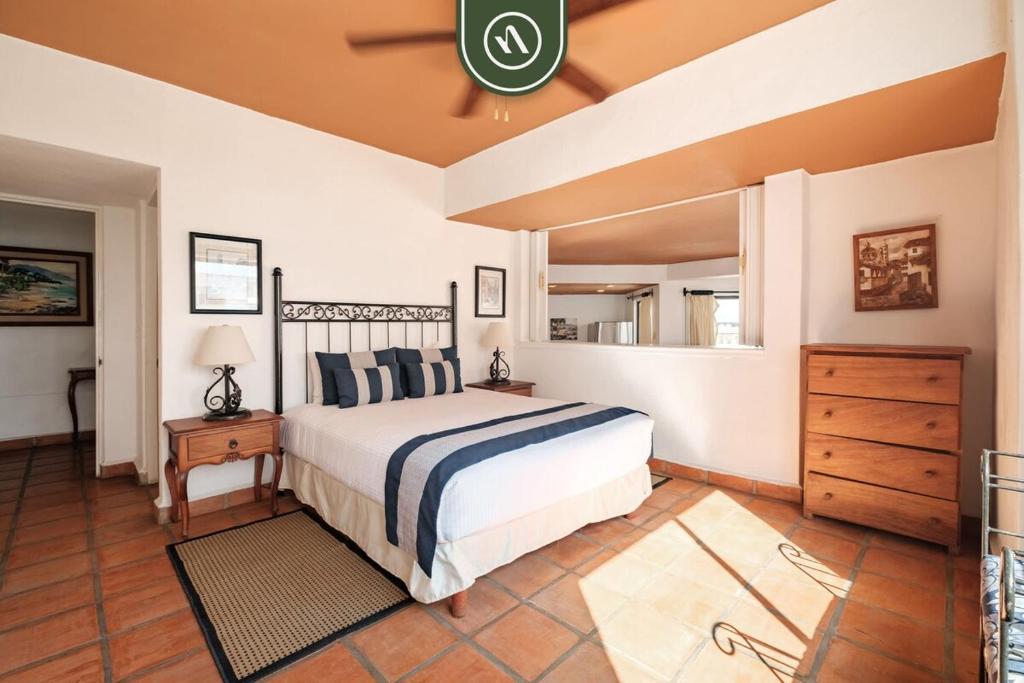 One Beach Street 307 B· Amazing 2 BR Condo - 2