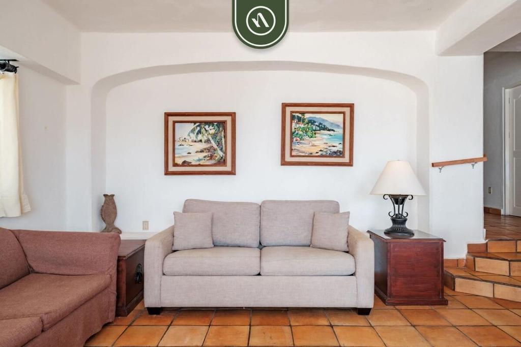 Amazing 2 BR Condo Overlooking the Pool - Romantic Zone - 5