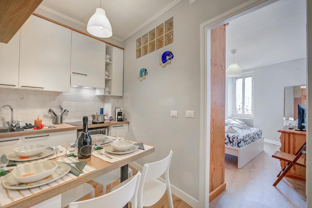 Armonia Centrale - Sanremo Apt for 4 with AC - Happy Rentals - 3