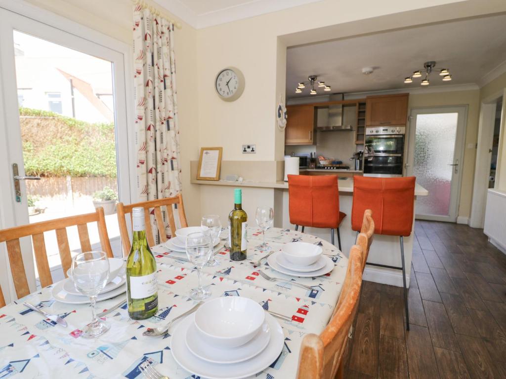 Meadway House, Colwyn Bay photo 3