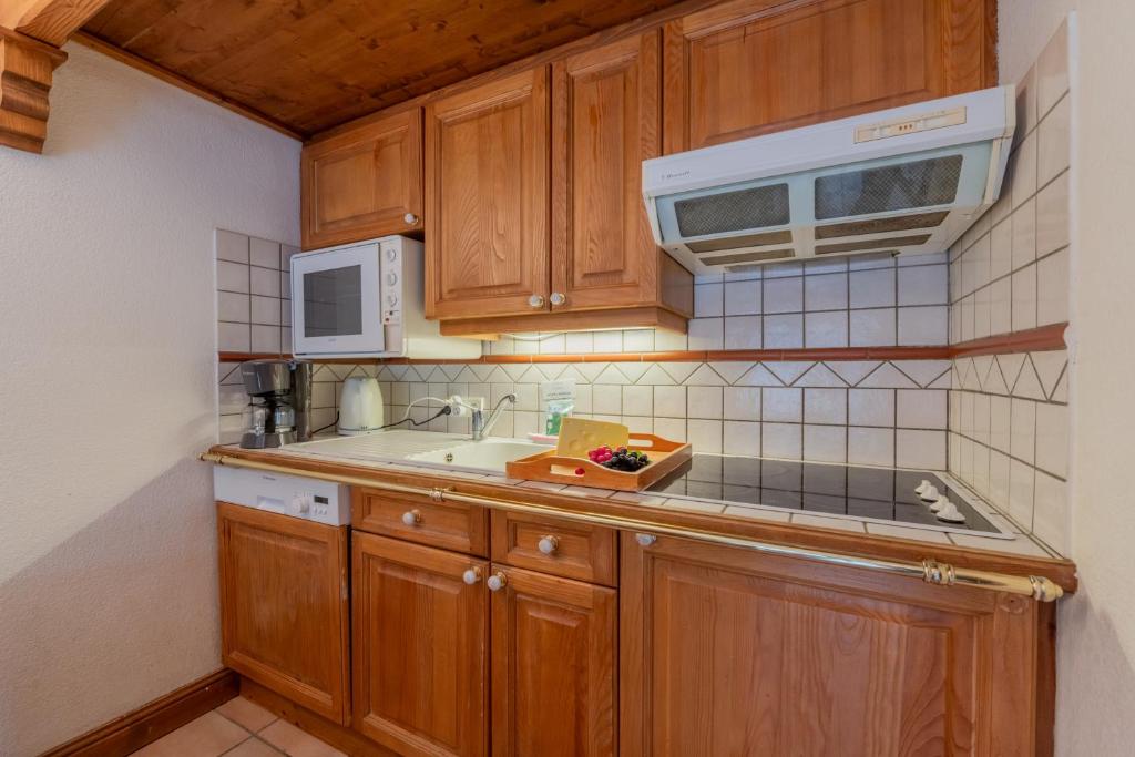 Le Cristal GM9 Mountain View, Pool, Parking & Free WiFi - Happy Rentals - 5