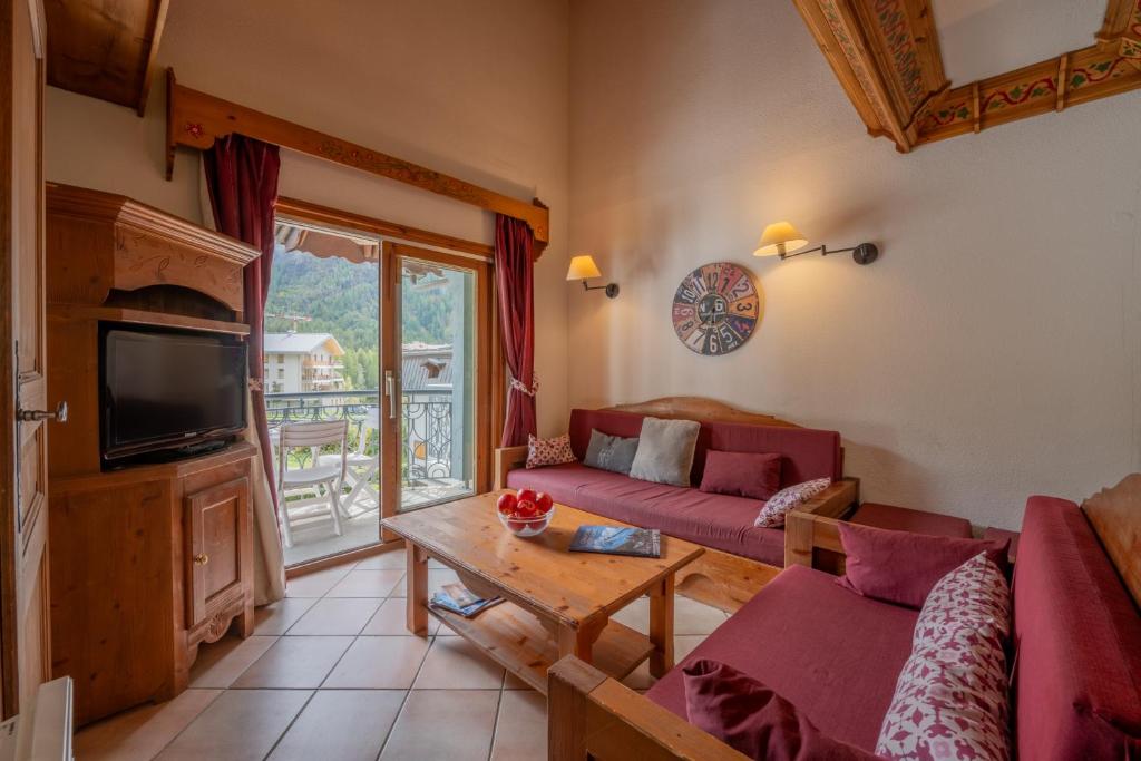 Le Cristal GM18 Mountain View, Pool & Parking - Happy Rentals - 3