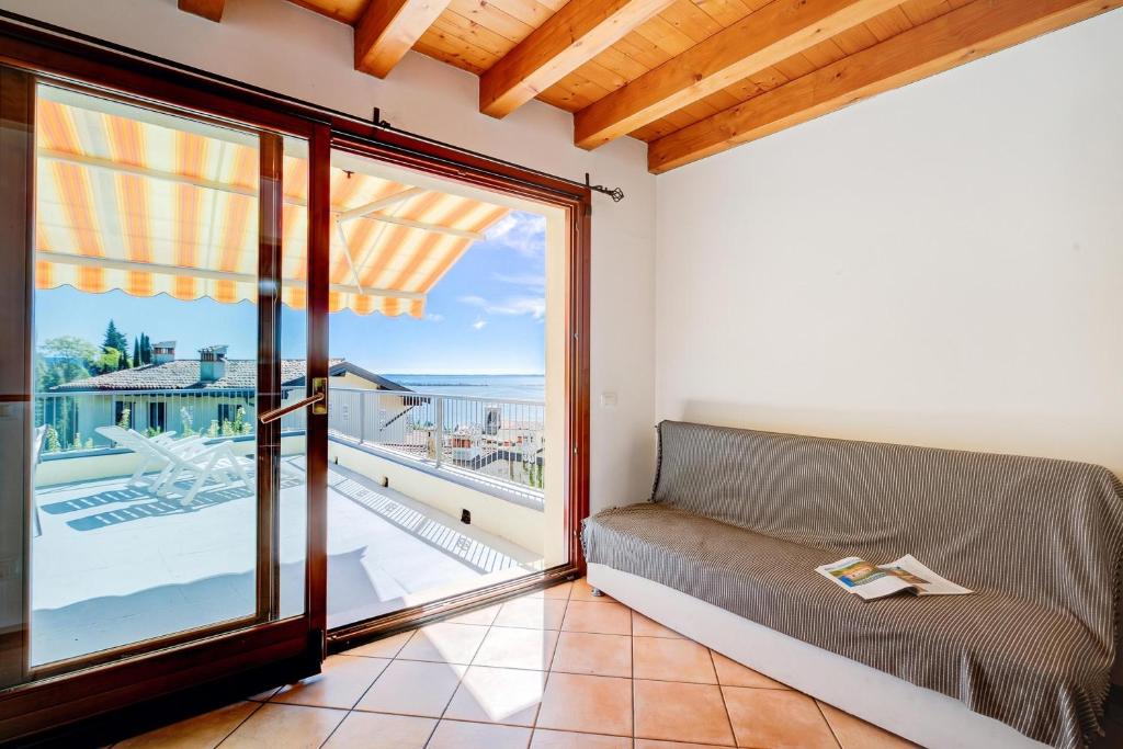 Eden House - Terrace & View Lake - Happy Rentals - 4