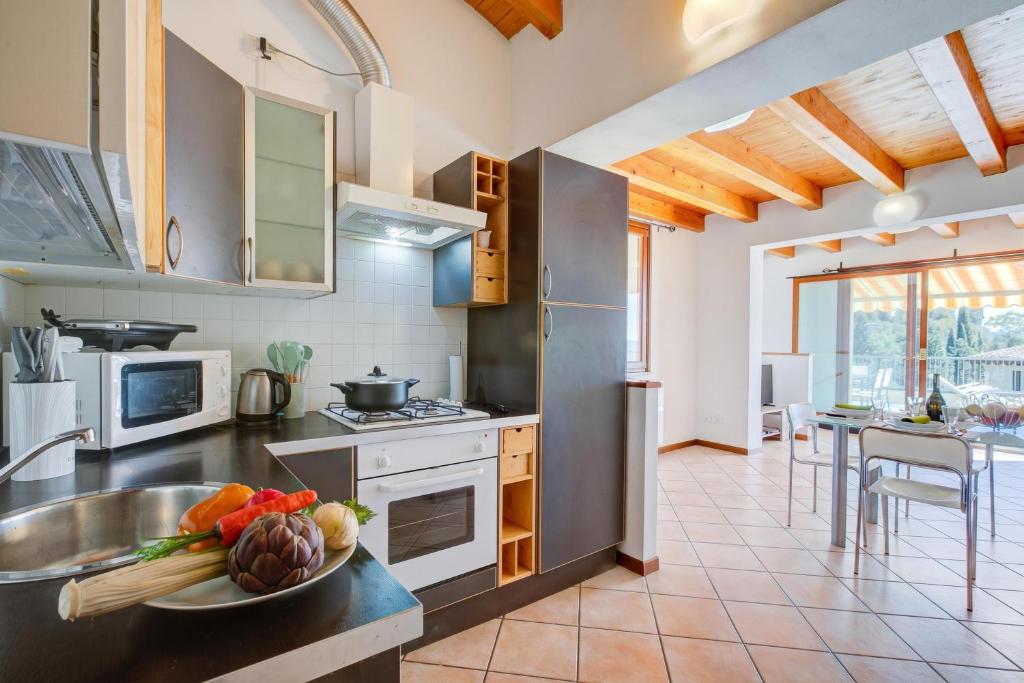 Eden House - Terrace & View Lake - Happy Rentals - 5