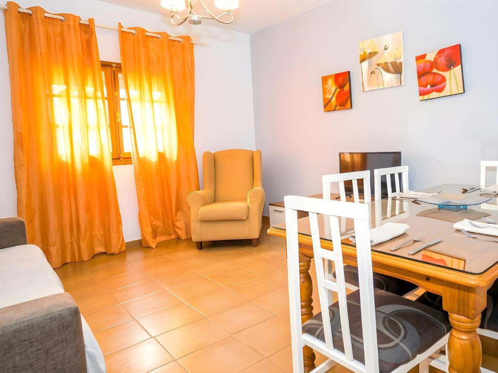 Exclusivo Apartamento con Balcones Aire acondicionado Garaje Wifi solo se aceptan familias y parejas - 4