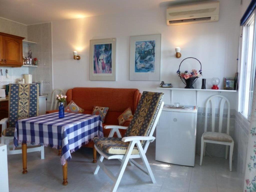Holiday Home Gemütliches Ferienhäuschen mit privatem Pool by Interhome - 3