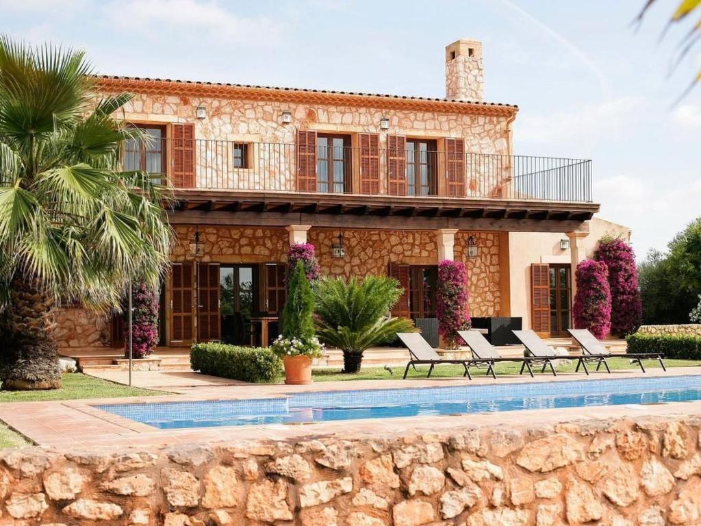 Holiday Home mit großem Pool- parkähnlichen Garten by Interhome - 2