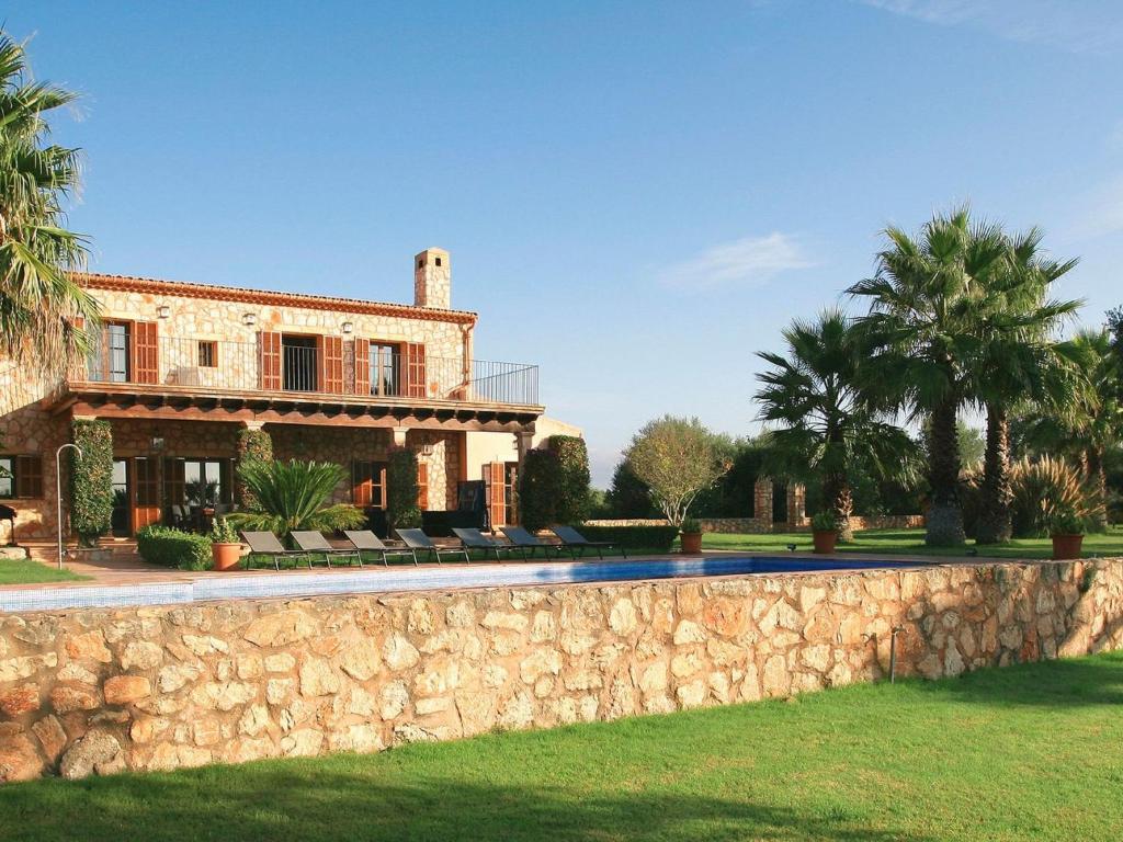 Holiday Home mit großem Pool- parkähnlichen Garten by Interhome - 1