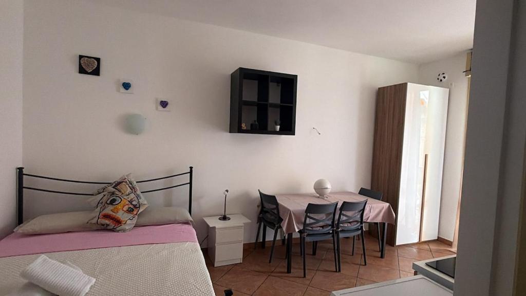 Molinette Studio Apartment, Wi-Fi & Comfort, Metro Carducci - 2