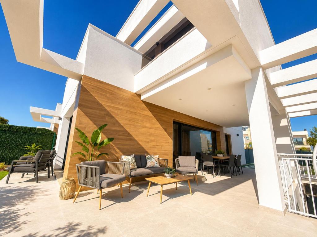 LUXURY VILLA SEVEN LAKES SANTA ROSALIA RESORT by PREMIUM SPAIN PROPERTIES - 3