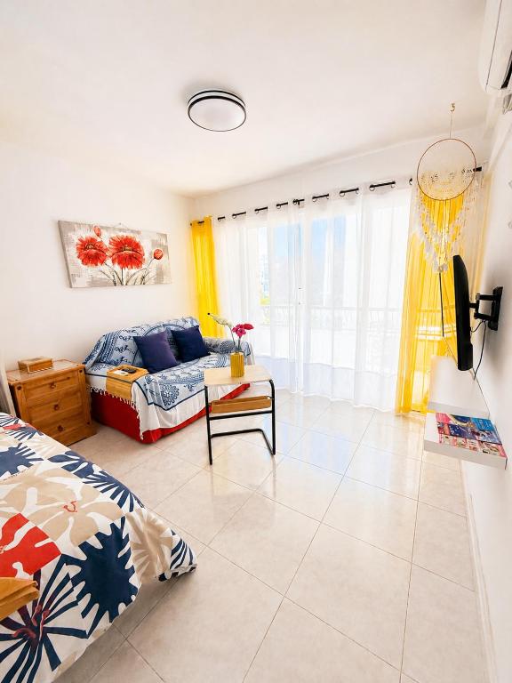 Estudio con mejor posición en Playa Las Vistas - 3
