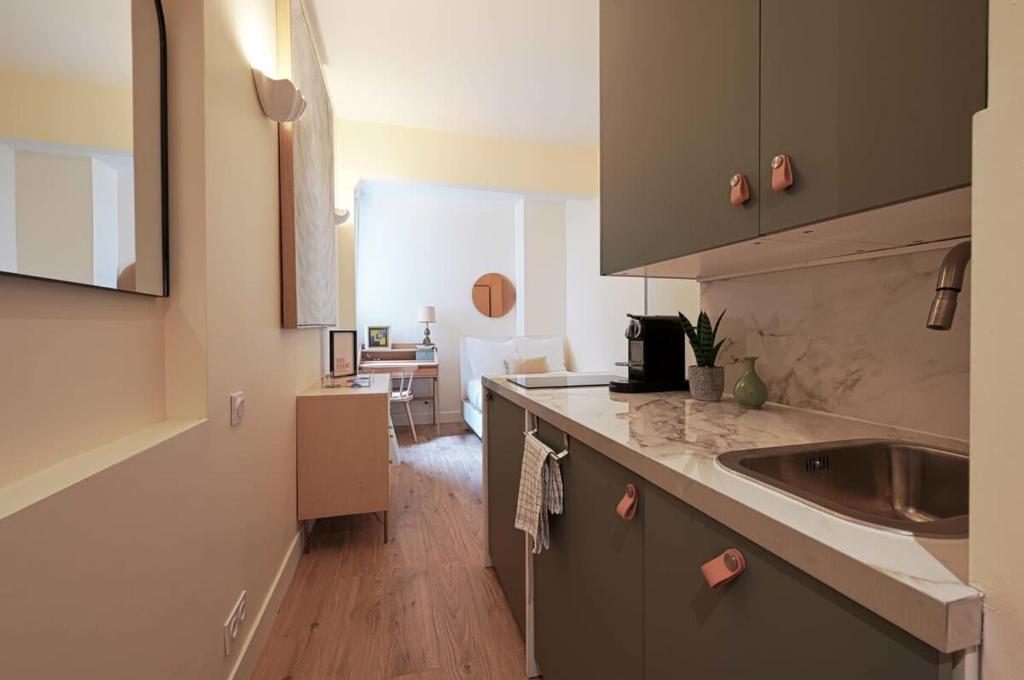 Romantic And Refined Accommodation in the heart of Paris - 4