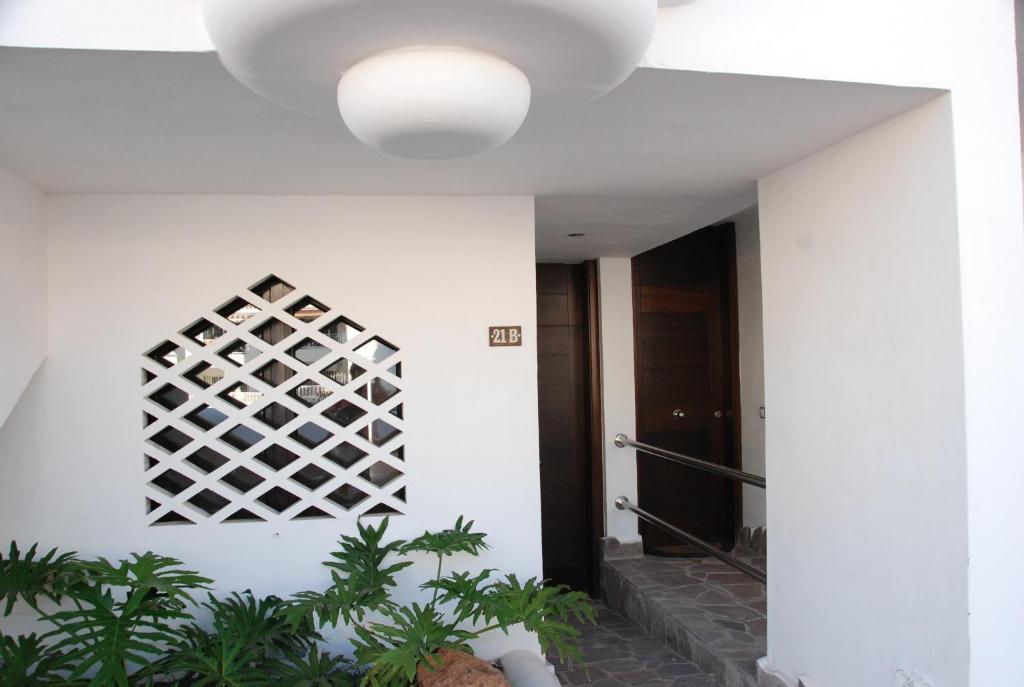 Adejeparadise25-B Duplex views and heatedpool - 3
