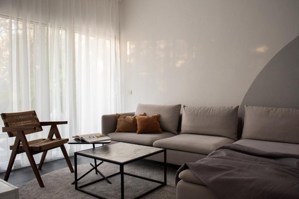 La Laguna Boutique Apartments - 1