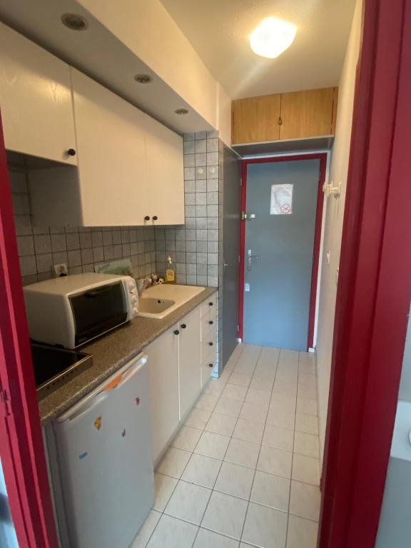 Grand studio au pied des pistes avec place de parking privé - 2