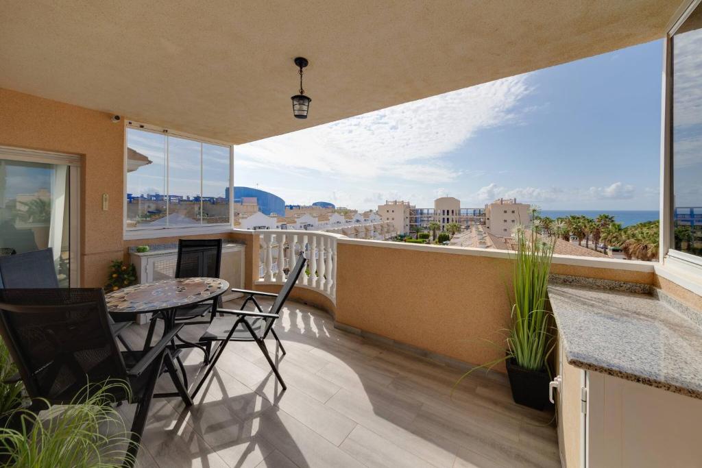 CB Living - Seaview penhouse in Cabo Roig - 1