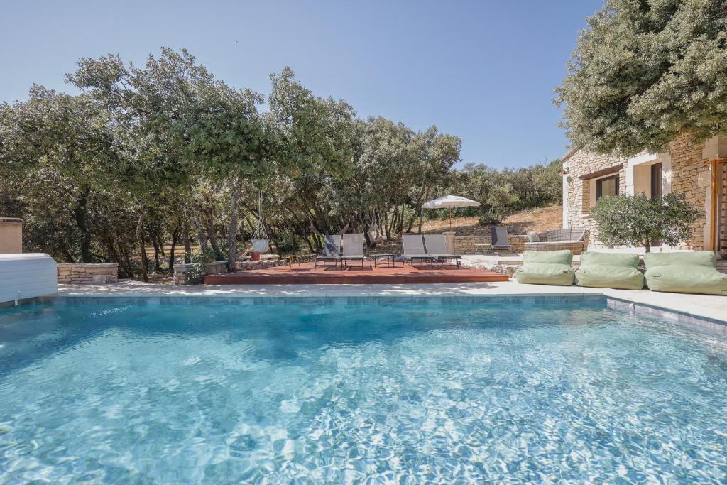 Bastide de la Chênaie, Gordes, Luberon view - 3