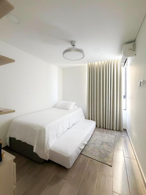 Modern 2BR apartment with AC, WIFI, free parking - 2
