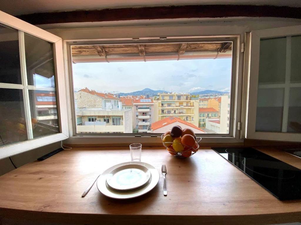Studio solo cosy, cœur de Nice, gare 3 min - 2