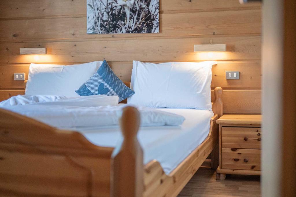 Alpen Suite Apartment - 3