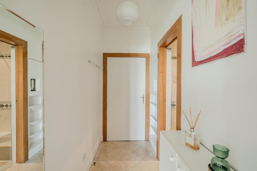 Apartment 1bd with 1 sofa bd with lift Paris 3 - 2